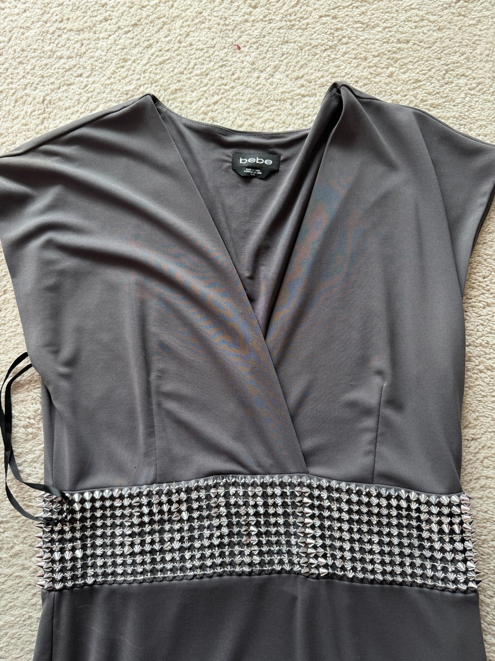 bebe grey V‑Neck Waist Detail Sleeveless dress